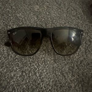ray ban sunglasses